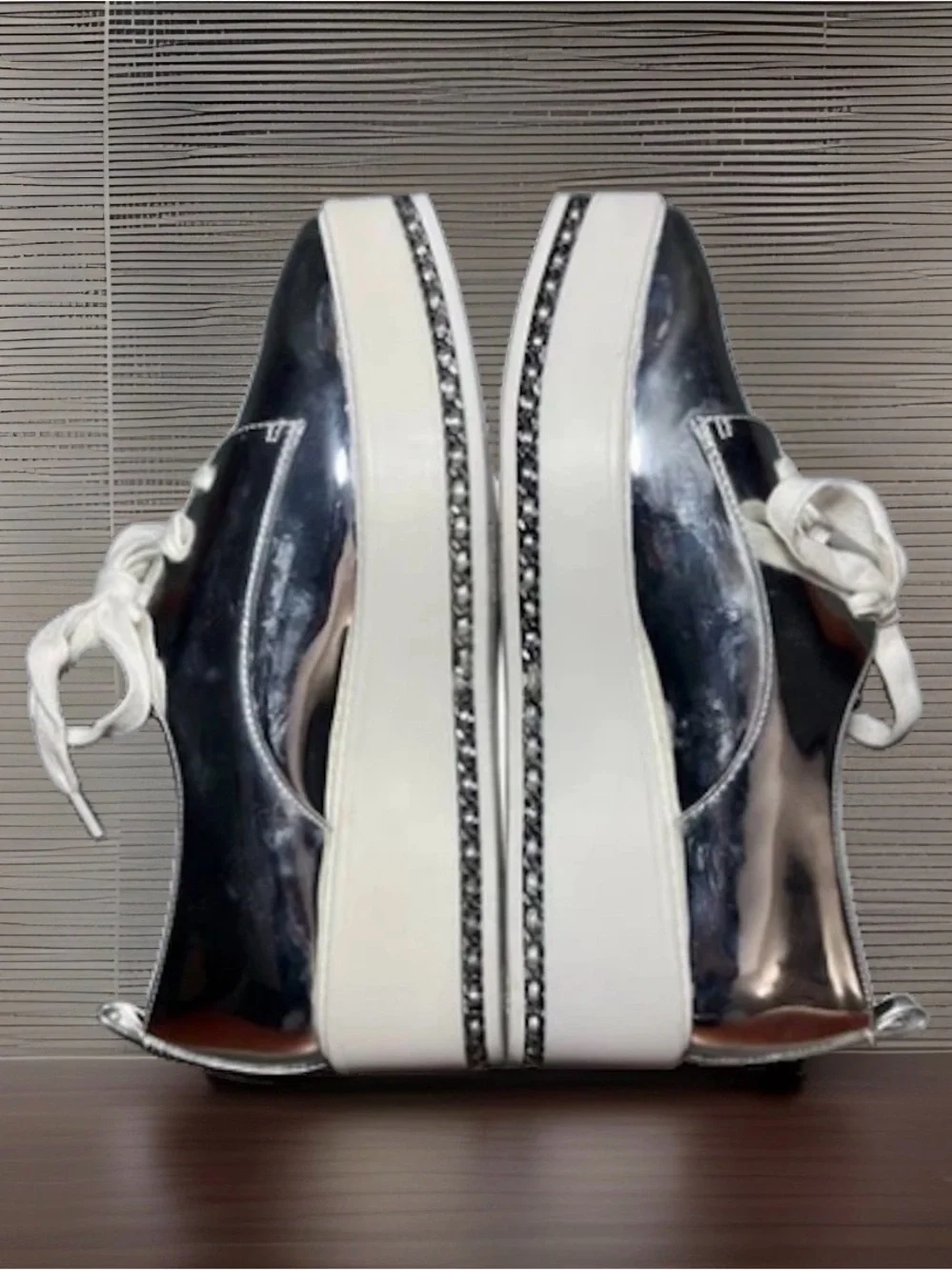 Karl Lagerfeld Paris Silver Patent Platform Oxford Shoes Women’s 37B/US 6.5M